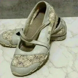 Skechers Eyelet Mary Jane Athletic Shoes Size 6.5